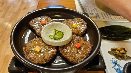藍絲帶烤牛肉餅韓定食